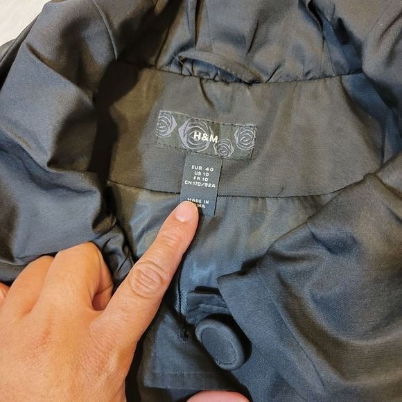 Women’s gorgeous H&M  black sateen collared jacket 10 - Picture 7 of 7